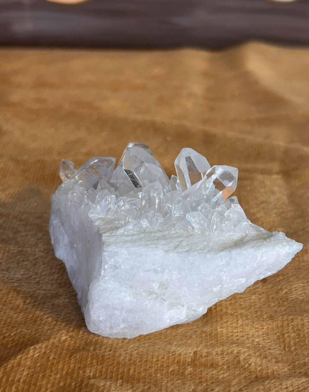 Quartz Cluster: 4.50 oz Clear Quartz Cluster with Rainbows (Mental Clarity)