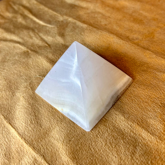 Pink Mangano Pryamid