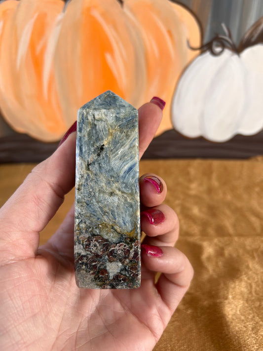 Blue Kyanite, Tower